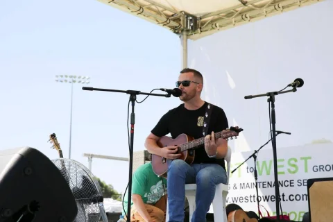Tommy O’Brien Trio, Tommy O'Brien Trio (Russell Clarke), Tommy O'Brien Trio (Jen Doyle), Tommy O'Brien Trio (Dympna Finch), St Stephen's Night - Tommy & The Lads at Galway Hooker
