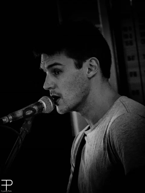 Jason O'Hara, Friday Night Live Music at The Queens Hotel Gladstone