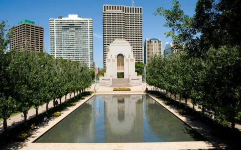 Sydney Walking Tour: Hyde Park, Town Hall, QVB, Chinatown & Cockle Bay Wharf