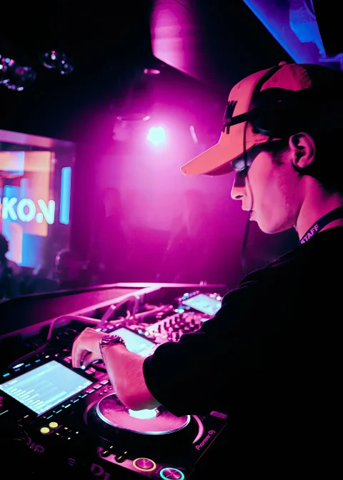 ADMNT, Sundays @ Ammos Brighton at Ammos Brighton