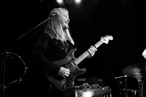 Evvy George, Sundays @ Rattlers Saloon at Rattlers Saloon