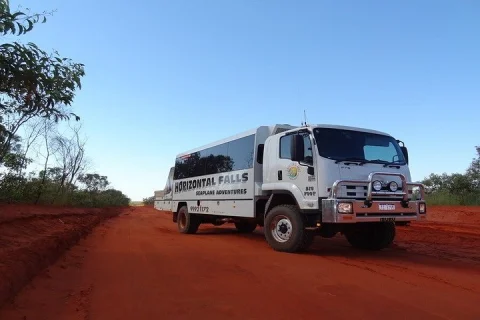 Horizontal Falls & Dampier Peninsula Discovery Tour in Broome