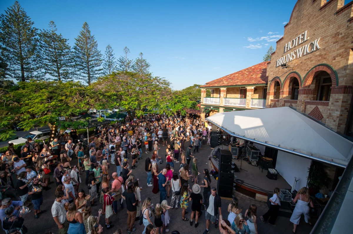 SUNDAY BRUNSDAY at Hotel Brunswick