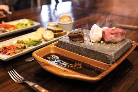 Longreach: Stonegrill Dining Experience in Longreach