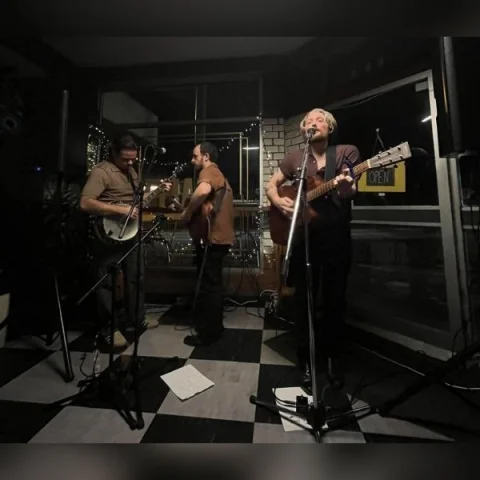 THE WULVER SONS / KIERAN WALLACE at Brunswick Artists' Bar