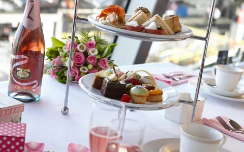 Sydney Harbour High Tea Sightseeing Cruise in Sydney
