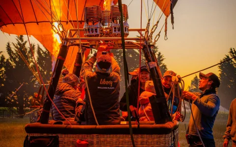 Great Ocean Balloon Flight Geelong/Bellarine at Sunrise in Geelong