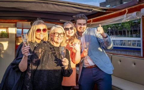 1.5 Hour Small Group Sunset Sightseeing Cruise on Yarra River in Melbourne