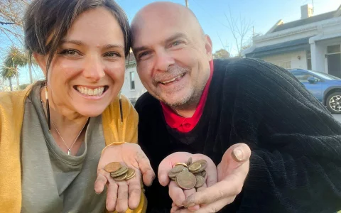 Melbourne Metal Detecting Treasure Hunt Walking Tour in Melbourne