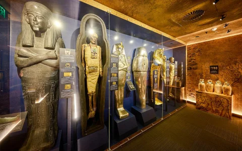 Tomb of the Pharaohs in Cairns