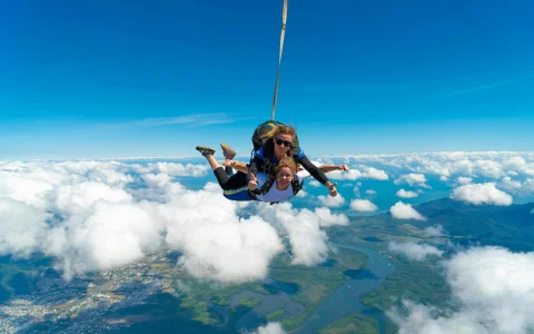 Tandem Skydive Cairns 15,000 ft in Cairns