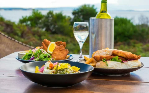 From Hobart: Bruny Island Full Day Bus Tour with Eco Wilderness Cruise in Hobart
